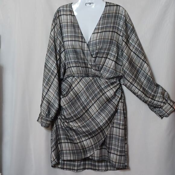 ZARA Women's Gray Plaid Dress With Dolman Sleeve. Size M - Picture 3 of 12